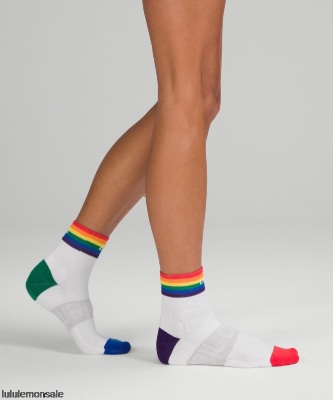 Lululemon Damen DELULU440 | White Daily Stride Mid-crew Socke Rainbow